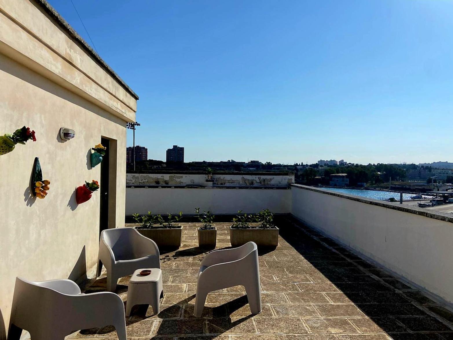 Attico Liberty Guest House Бриндизи Екстериор снимка